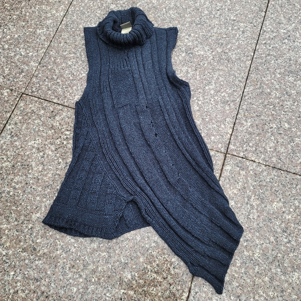 Lilith sleeveles sweater